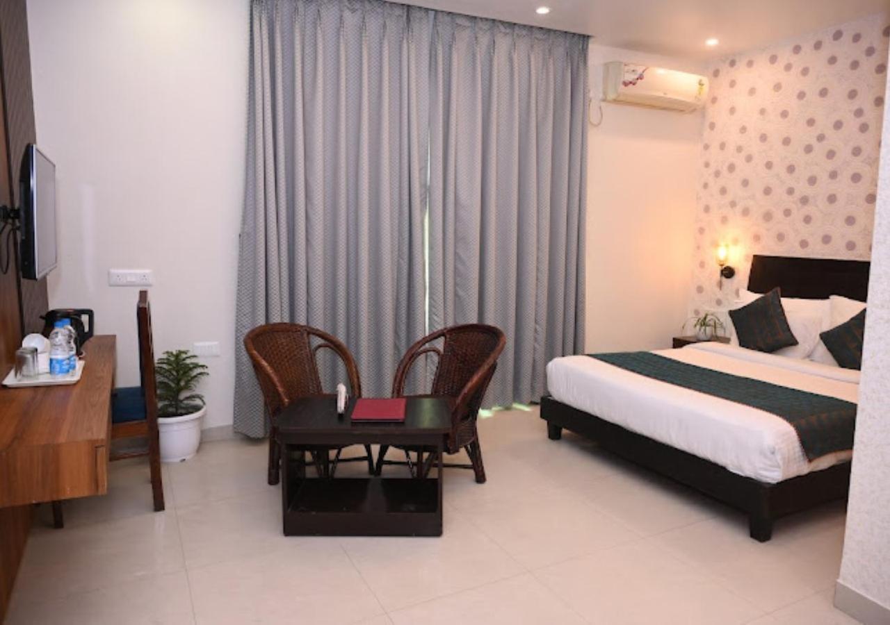 OYO 72233 Zion Inn Varanasi Exterior foto