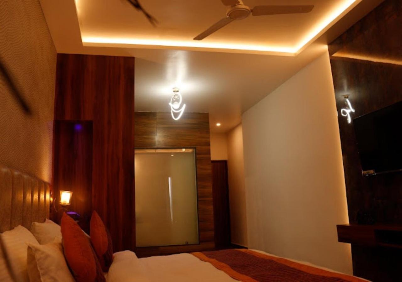 OYO 72233 Zion Inn Varanasi Exterior foto